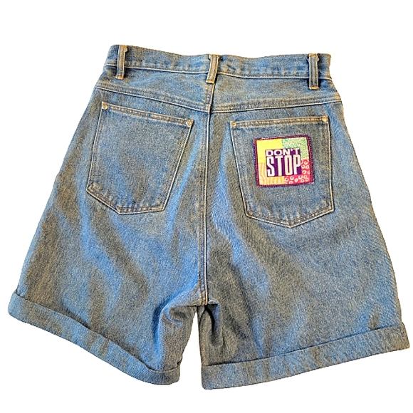 Don't stop women's vintage high-rise leather patches size 7/8 cuffed jean shorts - Picture 3 of 14